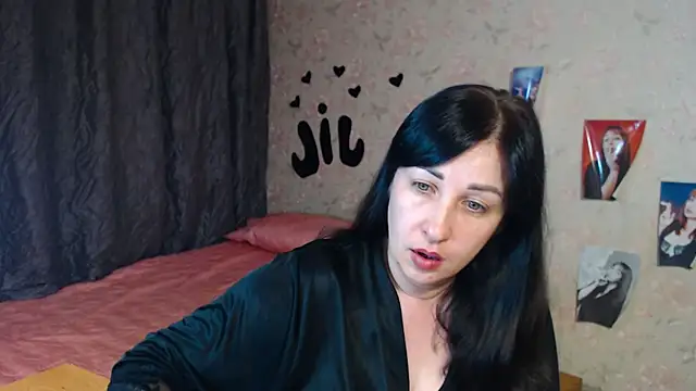 Snapshot of JillStevens chatting on September 20, 2025, 2:16 am JillStevens online show from September 20, 2025, 2:16 am