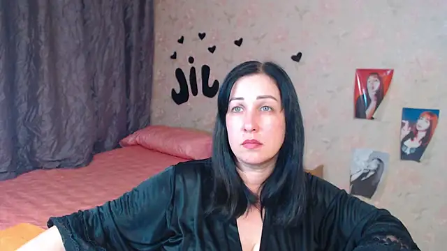 Snapshot of JillStevens chatting on October 13, 2025, 3:13 pm JillStevens online show from October 13, 2025, 3:13 pm