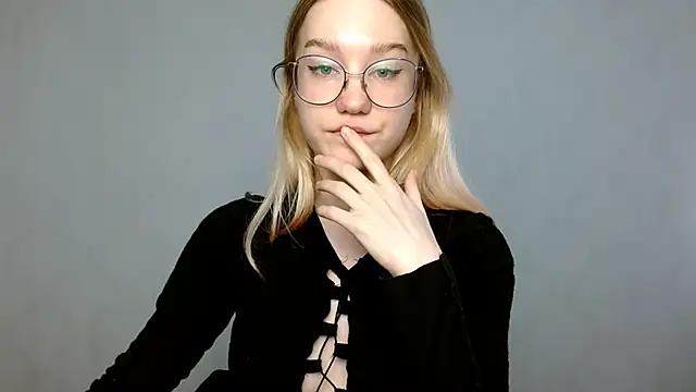 cindi hot online show from February 18, 2025, 11:44 am
