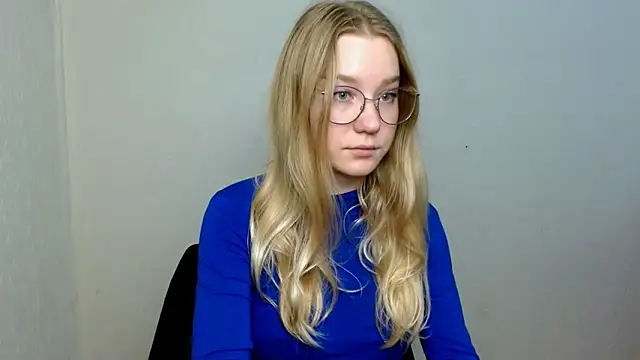 cindi hot online show from November 17, 2025, 11:25 am