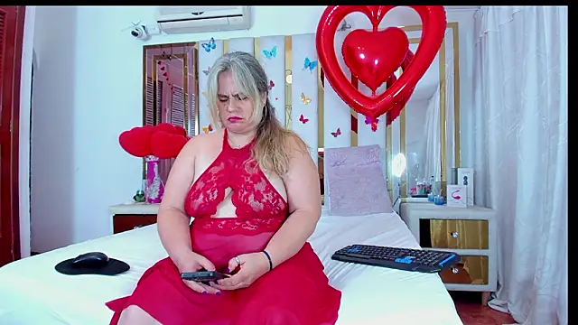 AnyelaGitanaMature online show from February 11, 2026, 7:41 am