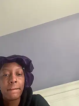 Snapshot of Bluesaphireee chatting on March 11, 2025, 5:35 pm Bluesaphireee online show from March 11, 2025, 5:35 pm