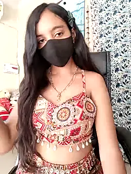 Snapshot of Parinaaz18 chatting on September 23, 2025, 2:18 am Parinaaz18 online show from September 23, 2025, 2:18 am