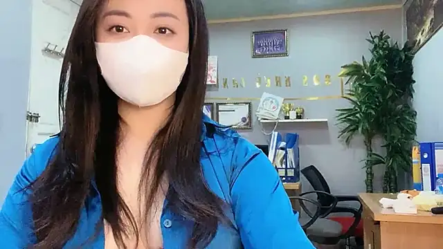 Bamboo Swetie online show from February 8, 2025, 3:53 pm