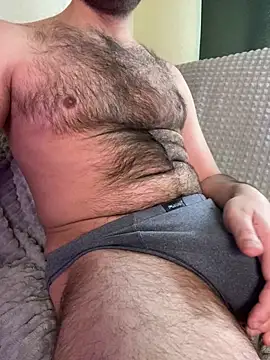 Deckard Webb1  online show from November 19, 2025, 10:15 am