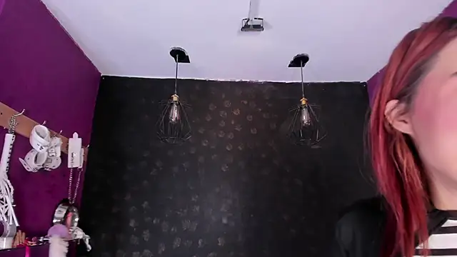 Snapshot of Alexa_Slave chatting on October 7, 2025, 7:04 pm Alexa Slave online show from October 7, 2025, 7:04 pm