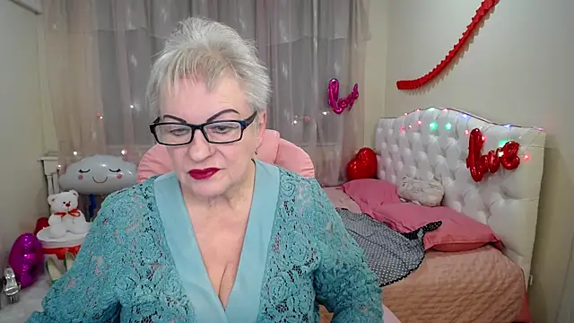 KayleSmoll online show from February 25, 2025, 10:53 pm