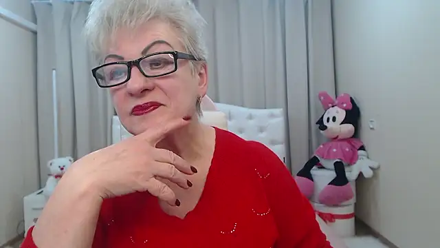 KayleSmoll online show from February 21, 2026, 8:00 pm