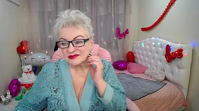 KayleSmoll online show from February 15, 2025, 4:36 am