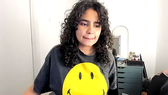 cinnamon rosa online show from December 4, 2024, 1:08 am
