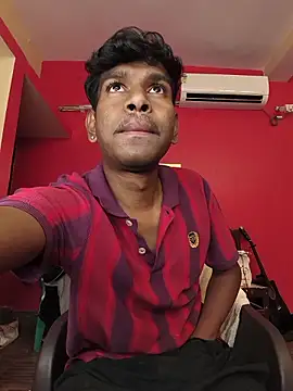 richardjames95 online show from July 2, 2026, 8:37 pm