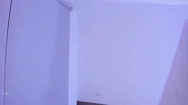 Kaarla    online show from September 19, 2025, 3:21 am