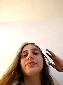 Snapshot of KateDer7 chatting on March 9, 2025, 2:07 am KateDer7 online show from March 9, 2025, 2:07 am