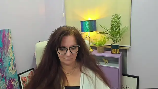 Alice xHeart online show from February 12, 2025, 6:08 am