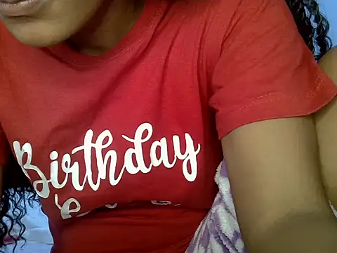 cute-alexis online show from May 27, 2026, 2:02 pm
