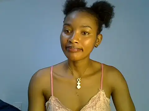 cute-alexis online show from November 14, 2025, 10:19 am