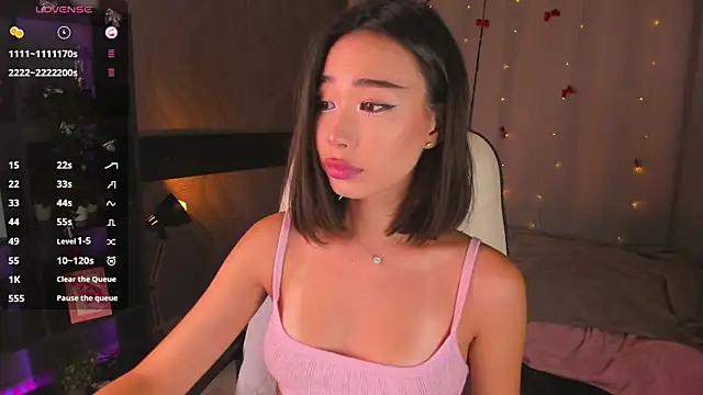 Snapshot of sensualily chatting on April 26, 2026, 3:42 pm sensualily online show from April 26, 2026, 3:42 pm