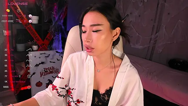 Snapshot of sensualily chatting on October 29, 2025, 2:05 pm sensualily online show from October 29, 2025, 2:05 pm