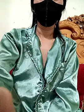 YunLem online show from February 25, 2025, 9:58 pm