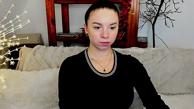 Snapshot of DinaDollii chatting on February 2, 2025, 6:36 am DinaDollii online show from February 2, 2025, 6:36 am