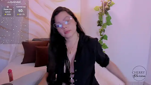 CherryBlossomm  online show from November 21, 2025, 12:09 am