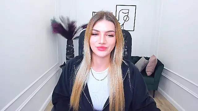 SelenaeMoore online show from September 20, 2025, 7:30 pm