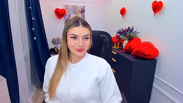 SelenaeMoore online show from February 8, 2026, 7:44 pm