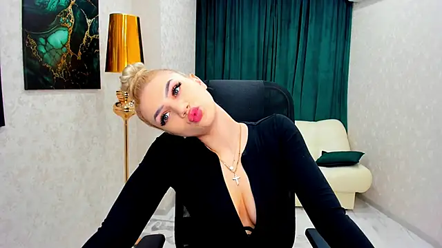 SelenaeMoore online show from February 24, 2025, 7:19 pm