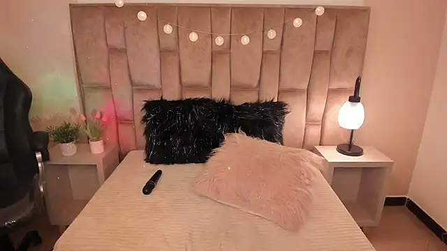 Esteff  o2 online show from March 13, 2025, 1:43 am