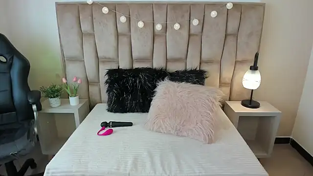 Esteff  o2 online show from March 12, 2025, 7:36 pm