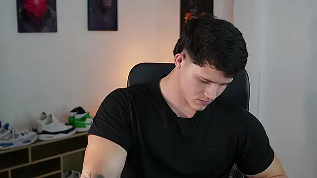 Snapshot of Hazzan_Velez chatting on October 1, 2025, 2:27 am Hazzan Velez online show from October 1, 2025, 2:27 am