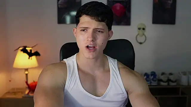 Snapshot of Hazzan_Velez chatting on October 17, 2025, 11:06 pm Hazzan Velez online show from October 17, 2025, 11:06 pm