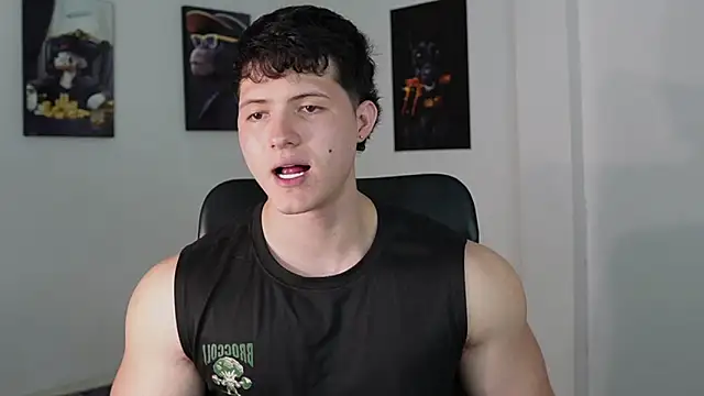 Hazzan Velez online show from April 7, 2026, 11:06 pm