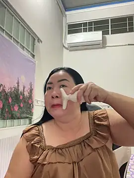 Snapshot of NDith chatting on September 18, 2025, 12:02 am NDith online show from September 18, 2025, 12:02 am