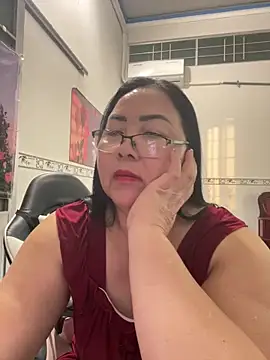 Snapshot of NDith chatting on February 9, 2026, 11:36 pm NDith online show from February 9, 2026, 11:36 pm