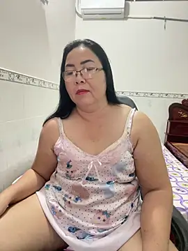 Snapshot of NDith chatting on September 27, 2025, 2:12 pm NDith online show from September 27, 2025, 2:12 pm