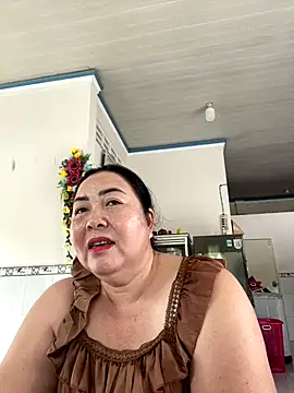 Snapshot of NDith chatting on October 10, 2025, 5:41 am NDith online show from October 10, 2025, 5:41 am