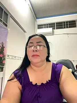 Snapshot of NDith chatting on September 28, 2025, 3:08 pm NDith online show from September 28, 2025, 3:08 pm