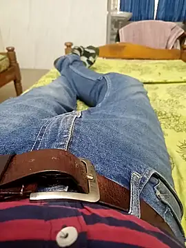 Snapshot of littlehornysons chatting on February 7, 2025, 12:06 pm littlehornysons online show from February 7, 2025, 12:06 pm