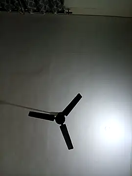 Snapshot of littlehornysons chatting on March 4, 2025, 1:23 am littlehornysons online show from March 4, 2025, 1:23 am