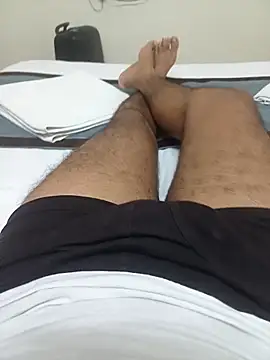 Snapshot of littlehornysons chatting on February 15, 2025, 11:06 am littlehornysons online show from February 15, 2025, 11:06 am