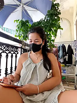 Snapshot of lyna_bl chatting on October 23, 2025, 2:21 am lyna bl online show from October 23, 2025, 2:21 am