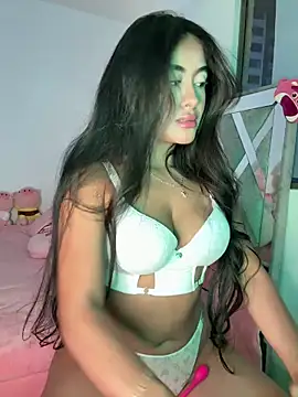 Snapshot of ArianaRouss chatting on March 13, 2025, 11:27 pm ArianaRouss online show from March 13, 2025, 11:27 pm