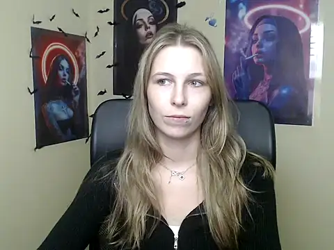 StrangerGi online show from May 29, 2026, 12:00 pm