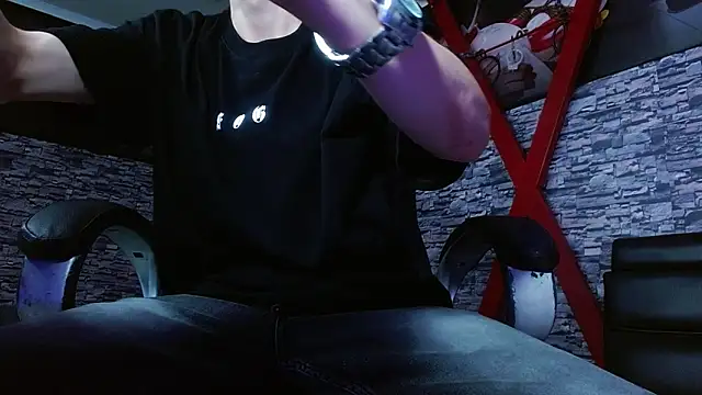 Matthew Boy  online show from March 7, 2025, 9:17 pm