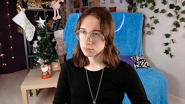 Hermione Reid online show from January 12, 2025, 4:42 am