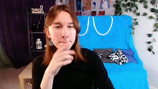 Hermione Reid online show from January 22, 2025, 4:23 am