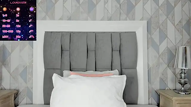 anais cooper online show from December 3, 2025, 11:42 am