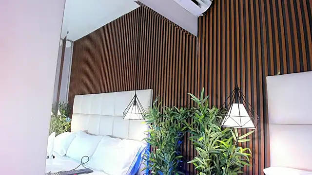 CailynBrowm online show from November 23, 2025, 4:33 am