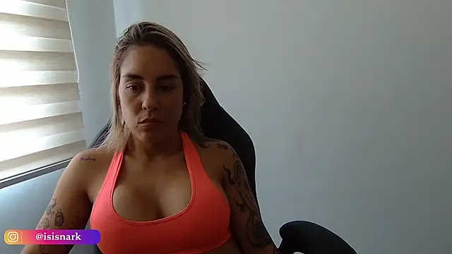 Snapshot of Isis69_ chatting on September 25, 2025, 4:24 pm Isis69  online show from September 25, 2025, 4:24 pm